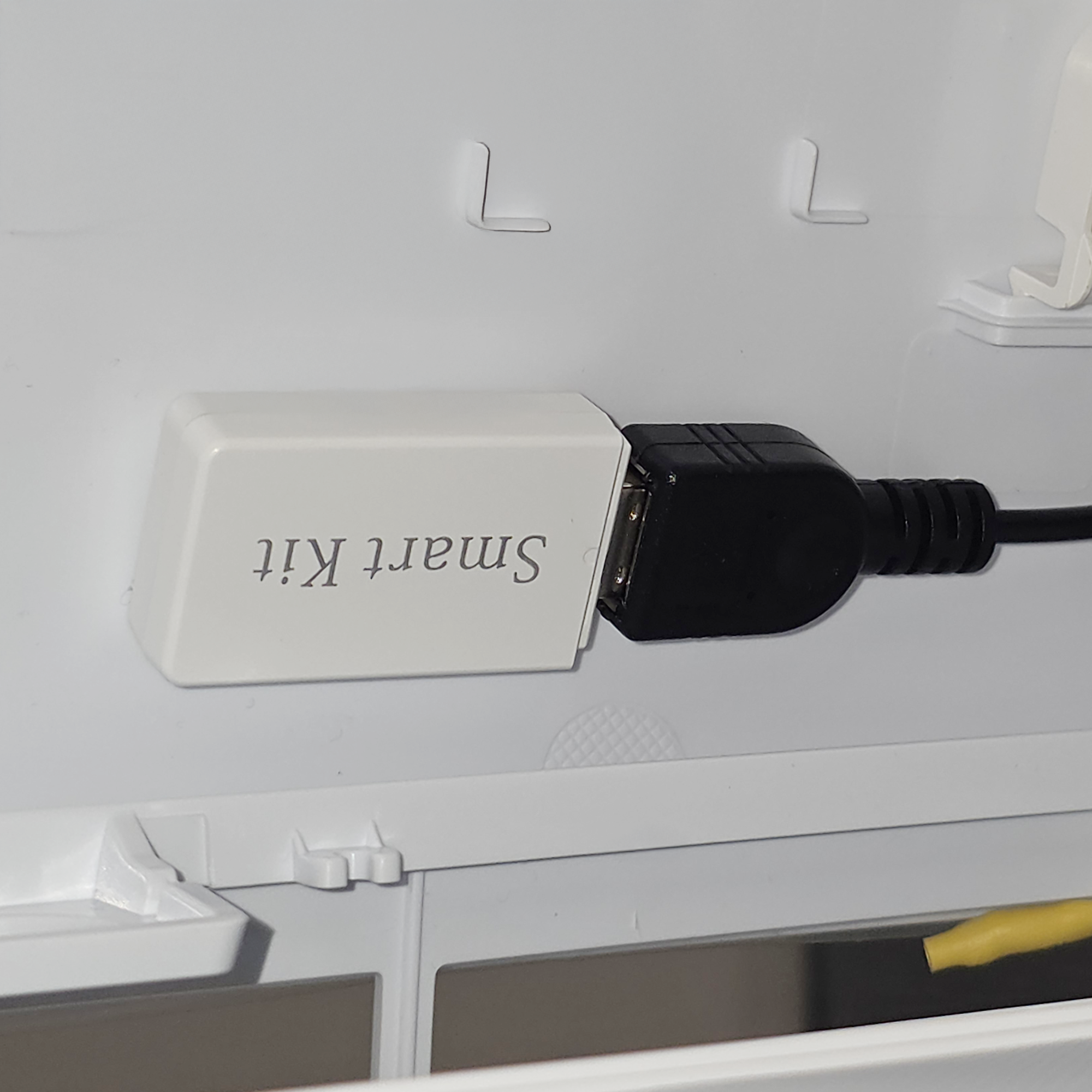 Clé Wi-Fi + Câble USB - Contrôle à distance pour climatiseurs Airton